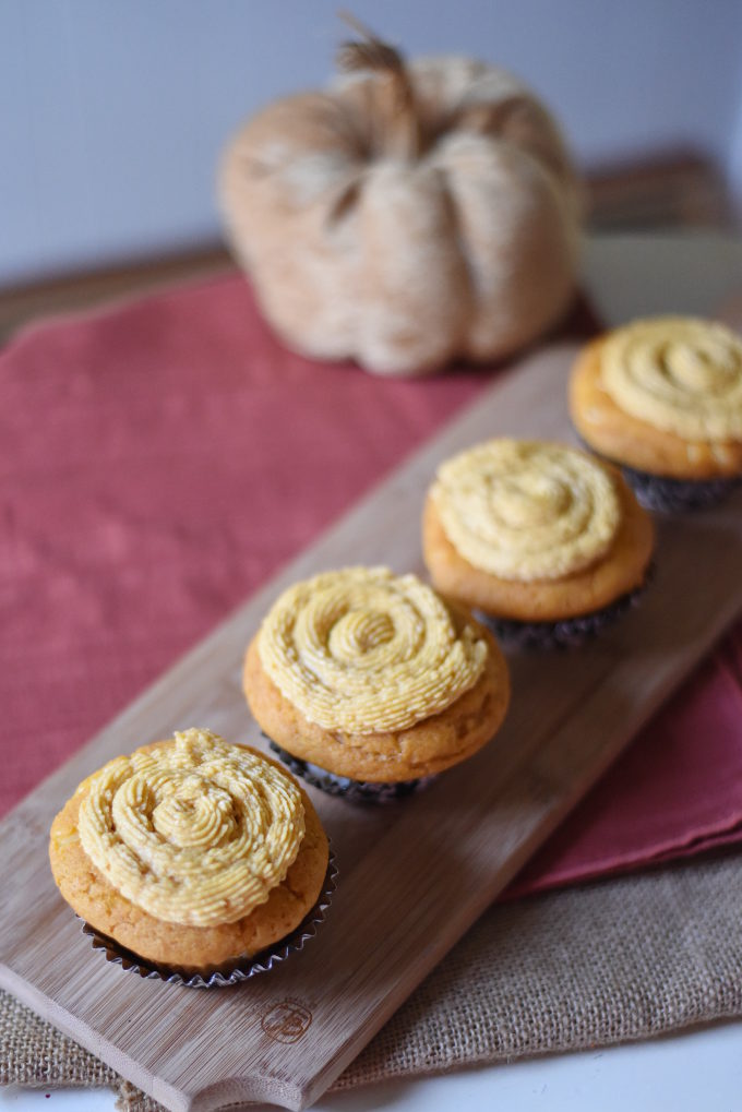 Pumpkin Cheesecake Cupcakes | Feathers in Our Nest